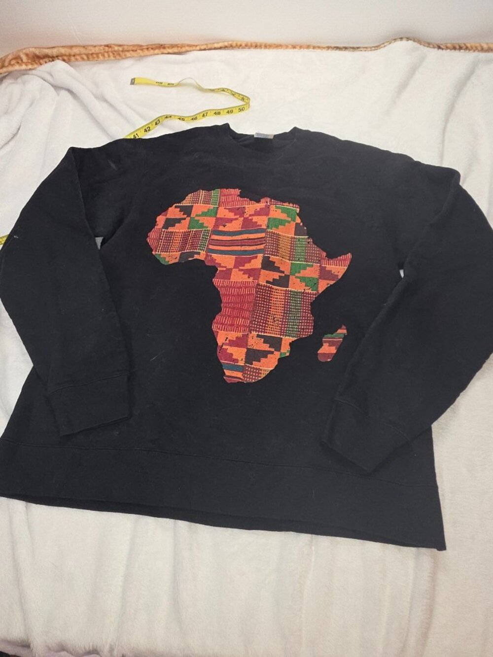 Port & Company Africa Map Crewneck Sweatshirt Sz Medium